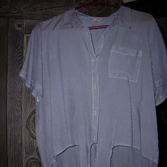 Womens top, 'Pink Rose Vintage", XL, front ties, cuffed short slvs.,pinstripes - Picture 1 of 2